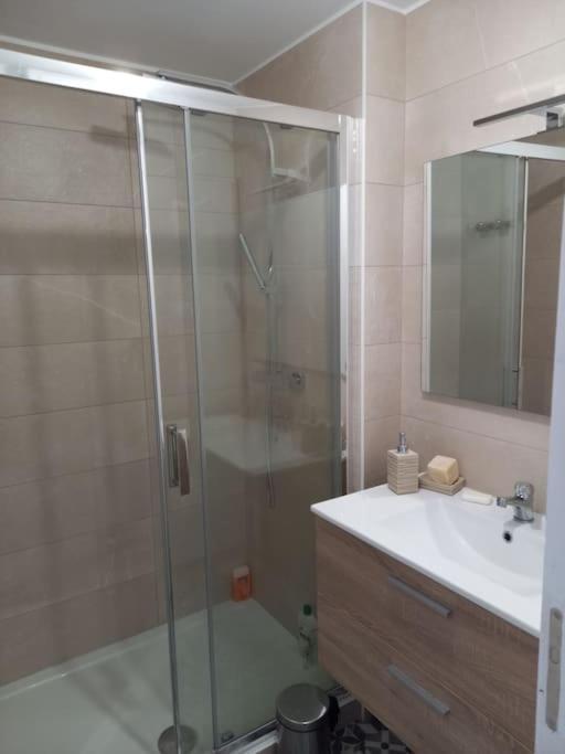Appartement 100 M2 Terrasse Piscine 그륏상 외부 사진